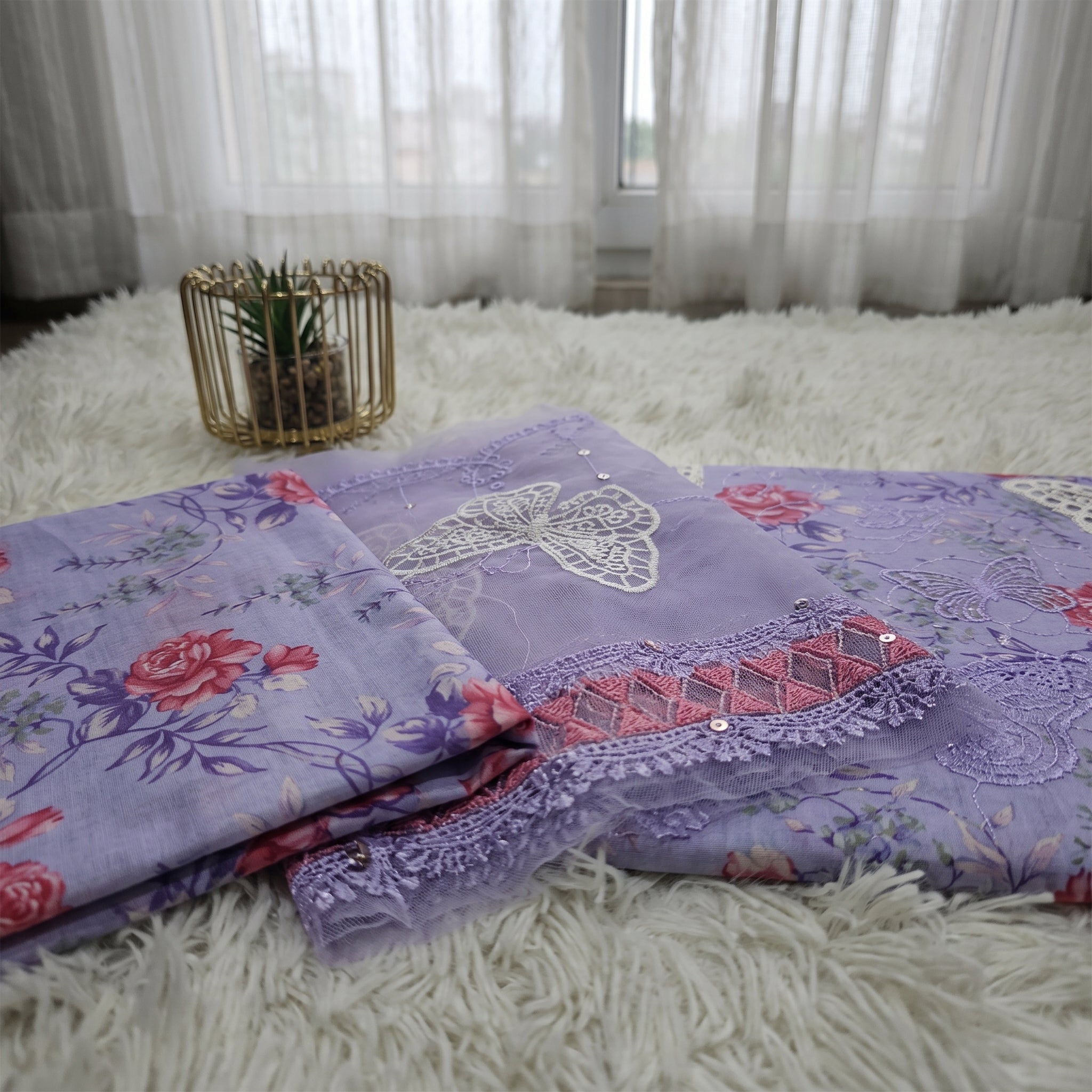 Zellora Butterfly Bloom Embroidered Lawn 3 Piece Suit – Lilac