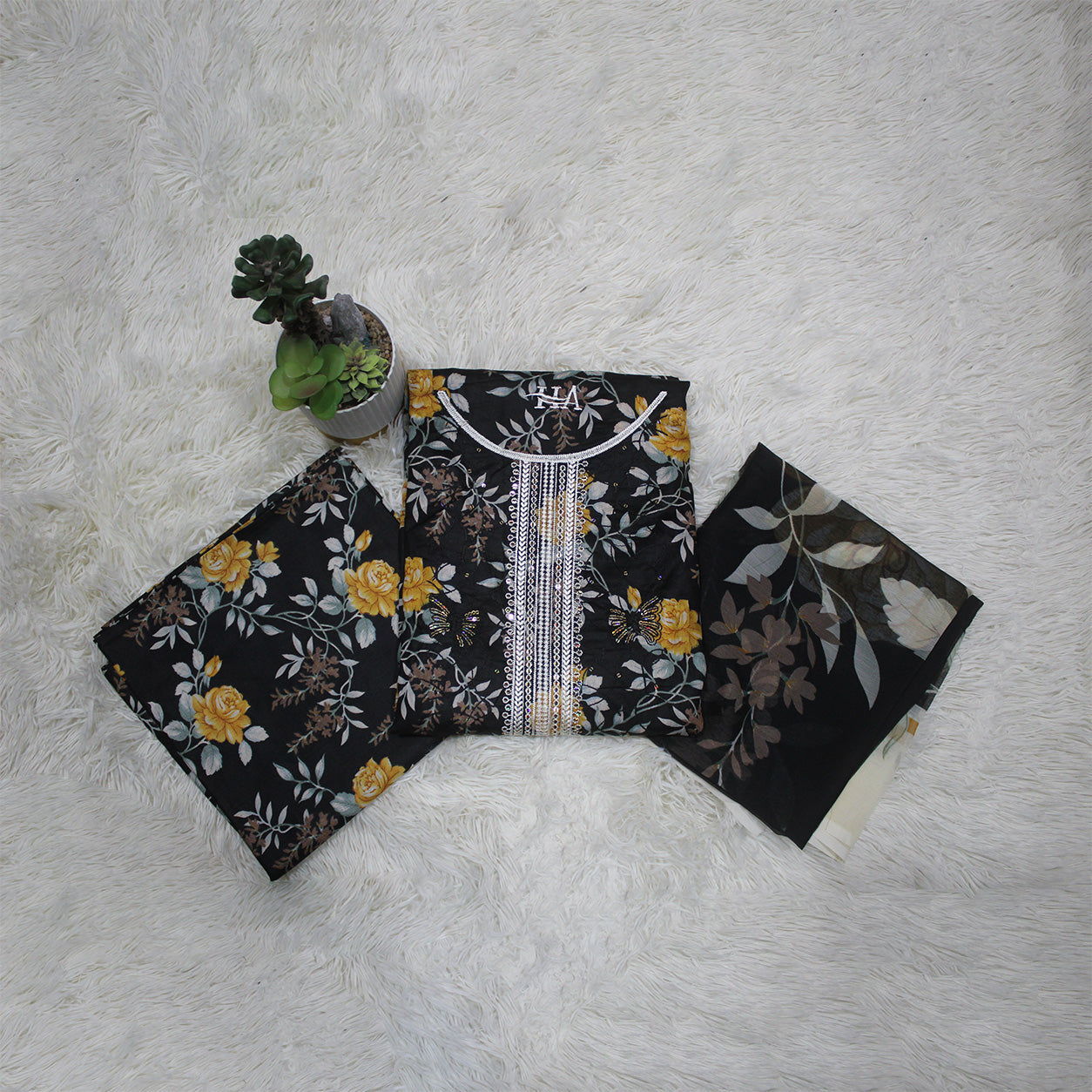 Zellora Midnight Bloom Embroidered Lawn 3 Piece Suit
