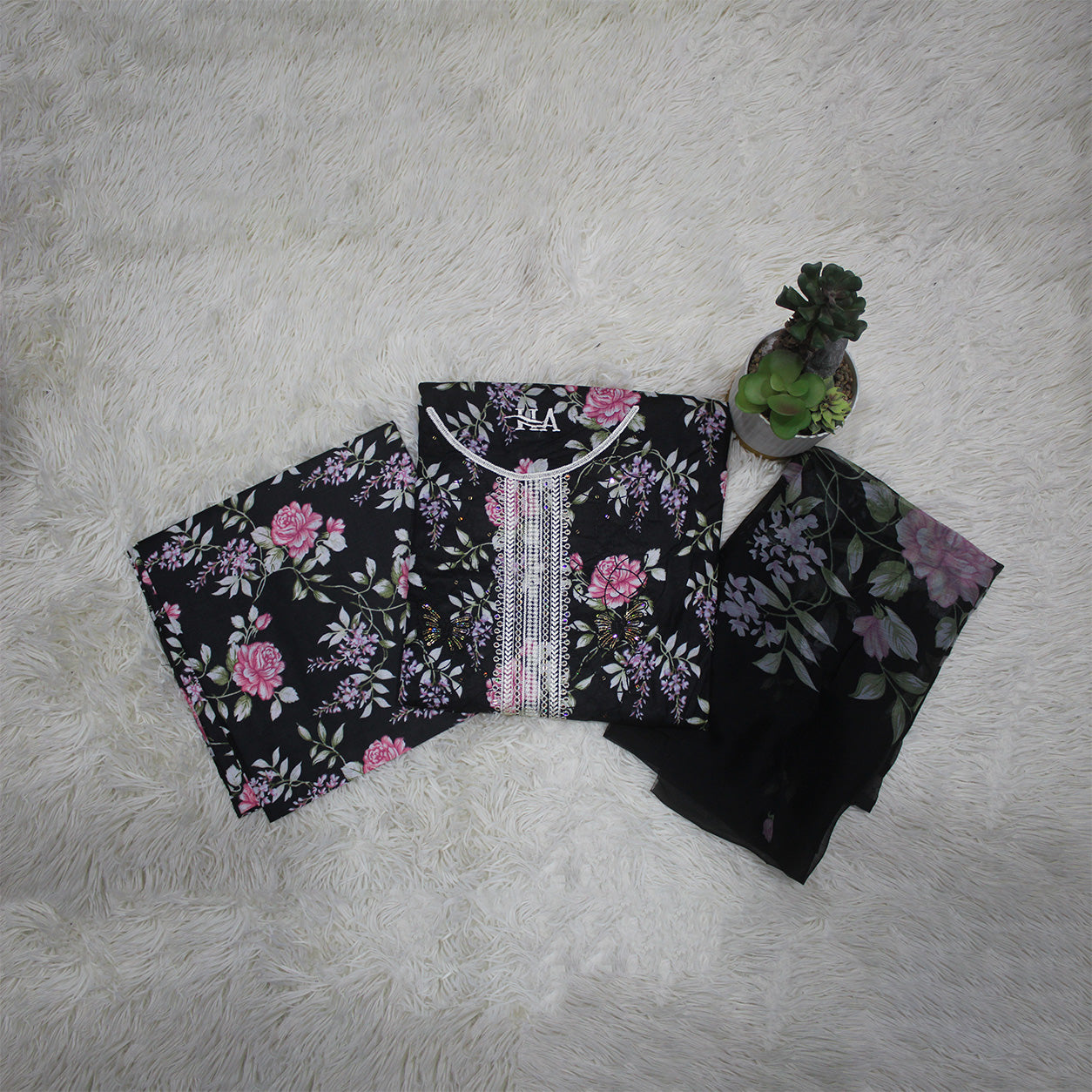 Zellora Midnight Blossom Embroidered Lawn 3-Piece Suit