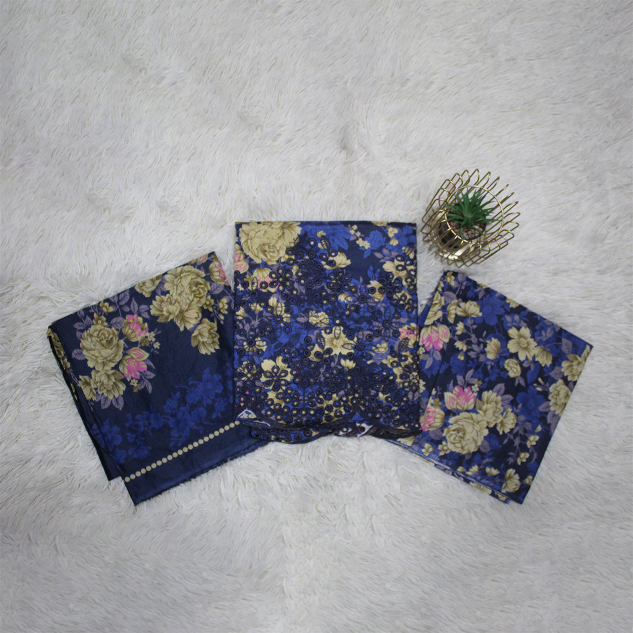 Zellora Unstitched Chikankari Lawn 3 Piece Suit – Blue Floral